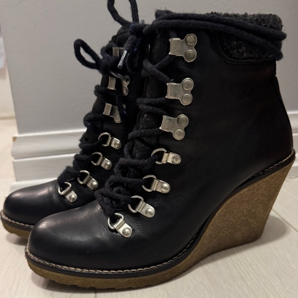 Town Shoes Leather Wedge Heel Black Winter Ankle Bootie - Picture 5 of 10